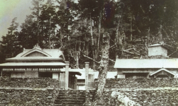 建於西元1918年的能高檜木御殿